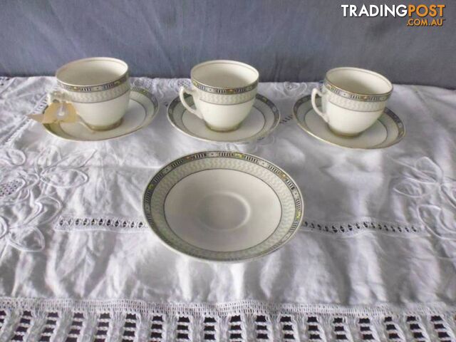 Victorian' Royal Albert Cups & Saucers, 349555