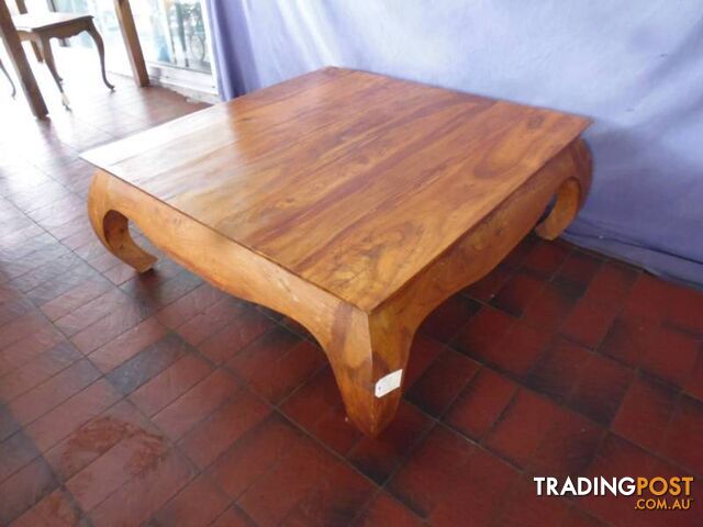 Coffee Table, Curved Legs, 367908