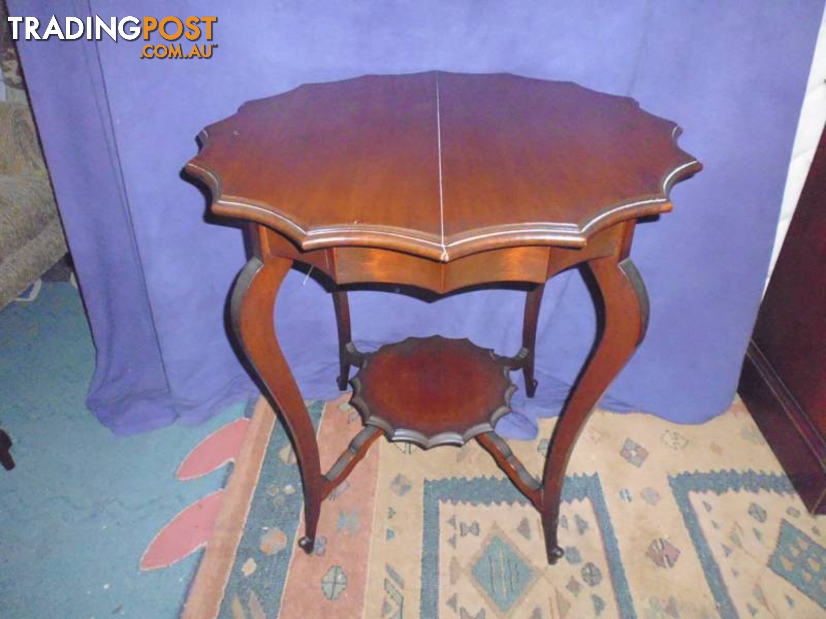 Lamp Table, Scalloped Edge, 363804