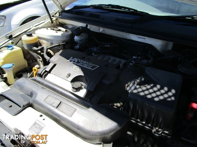 Kia Carnival van 11/05 (wrecking) - photo 5 of 6