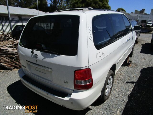 Kia Carnival van 11/05 (wrecking) - photo 2 of 6