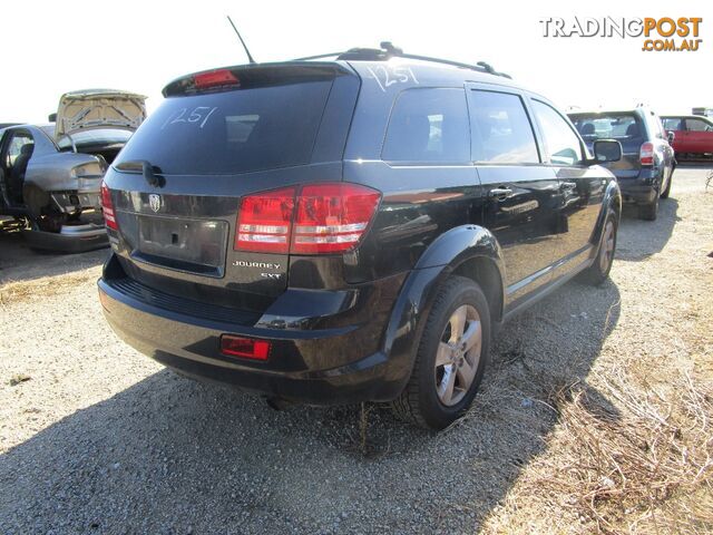 Dodge Journey 5/2010 (Wrecking) - photo 4 of 5
