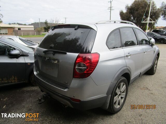 Holden Captiva 7 wagon 4/2008 color Silver (WRECKING) - photo 2 of 6