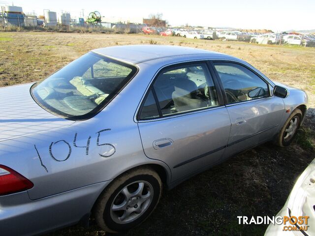 Honda Accord sedan 3/1998 (wrecking)