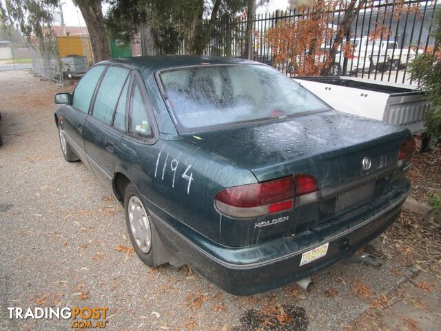 Holden Commodore VS sedan 5/96 (Wrecking) - photo 3 of 4