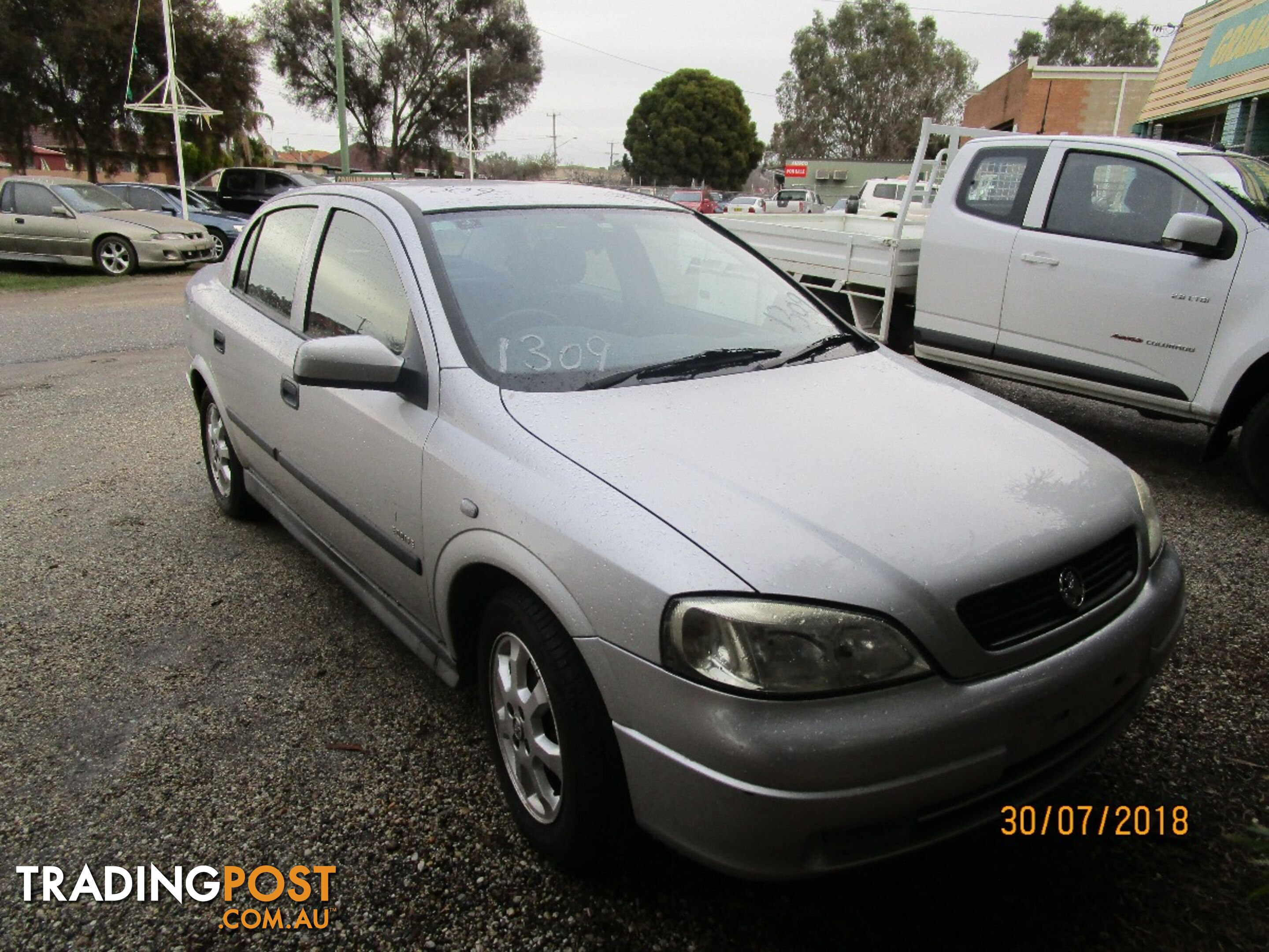 Holden Astra TS Silver 2/2002 (WRECKING)