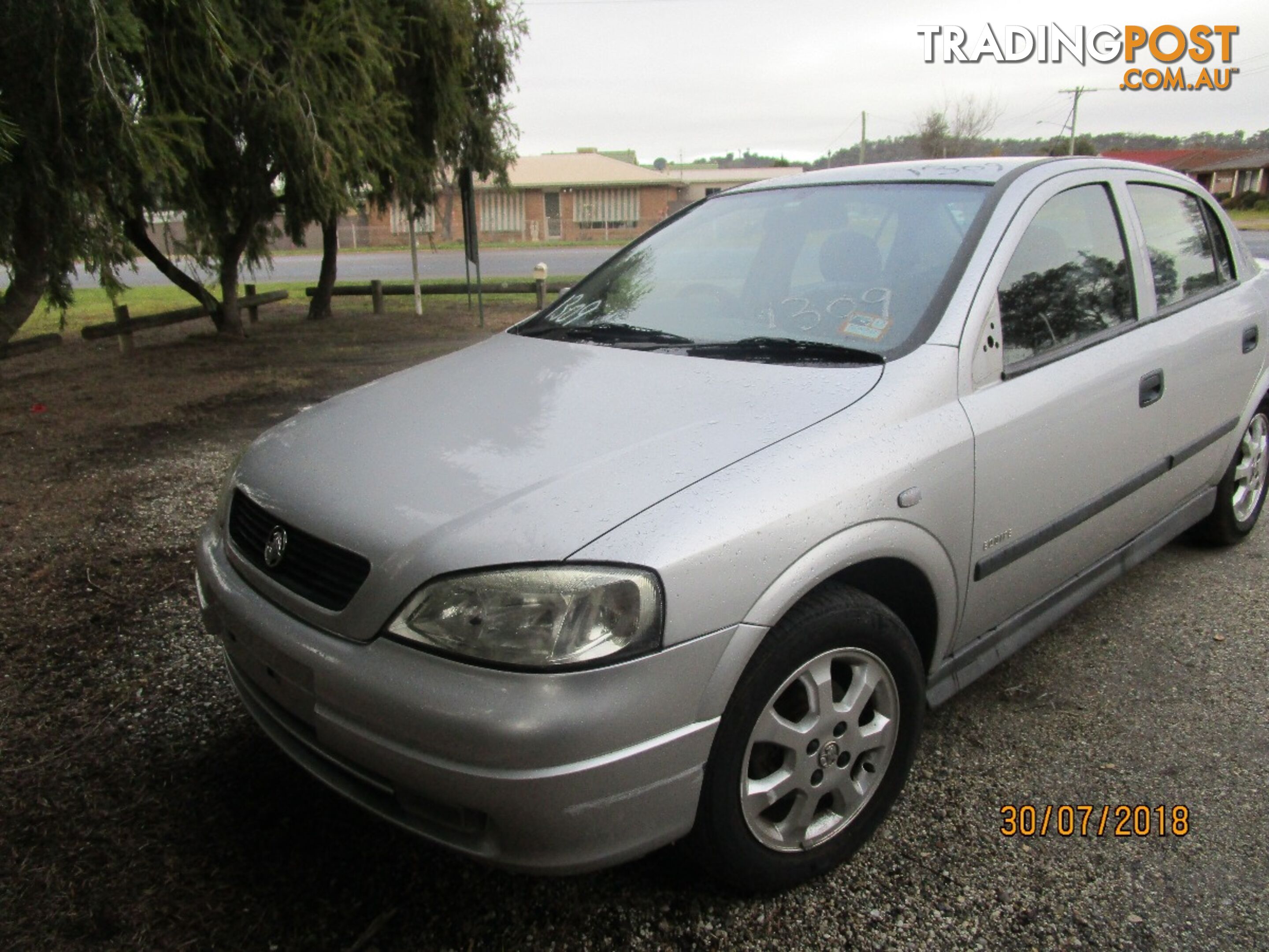 Holden Astra TS Silver 2/2002 (WRECKING)