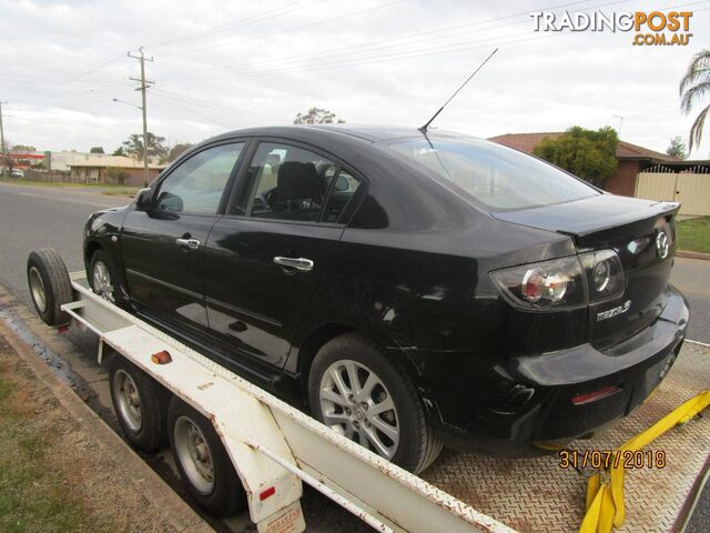 Mazda 3 Maxx Sports Sedan Black 9/2008 (WRECKING) - photo 2 of 5