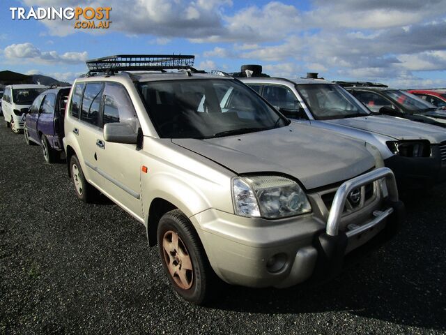 Nissan X-trail T30 9/2003 - photo 2 of 2