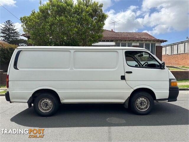 2001 TOYOTA HIACE  RZH113R 4D LONG VAN