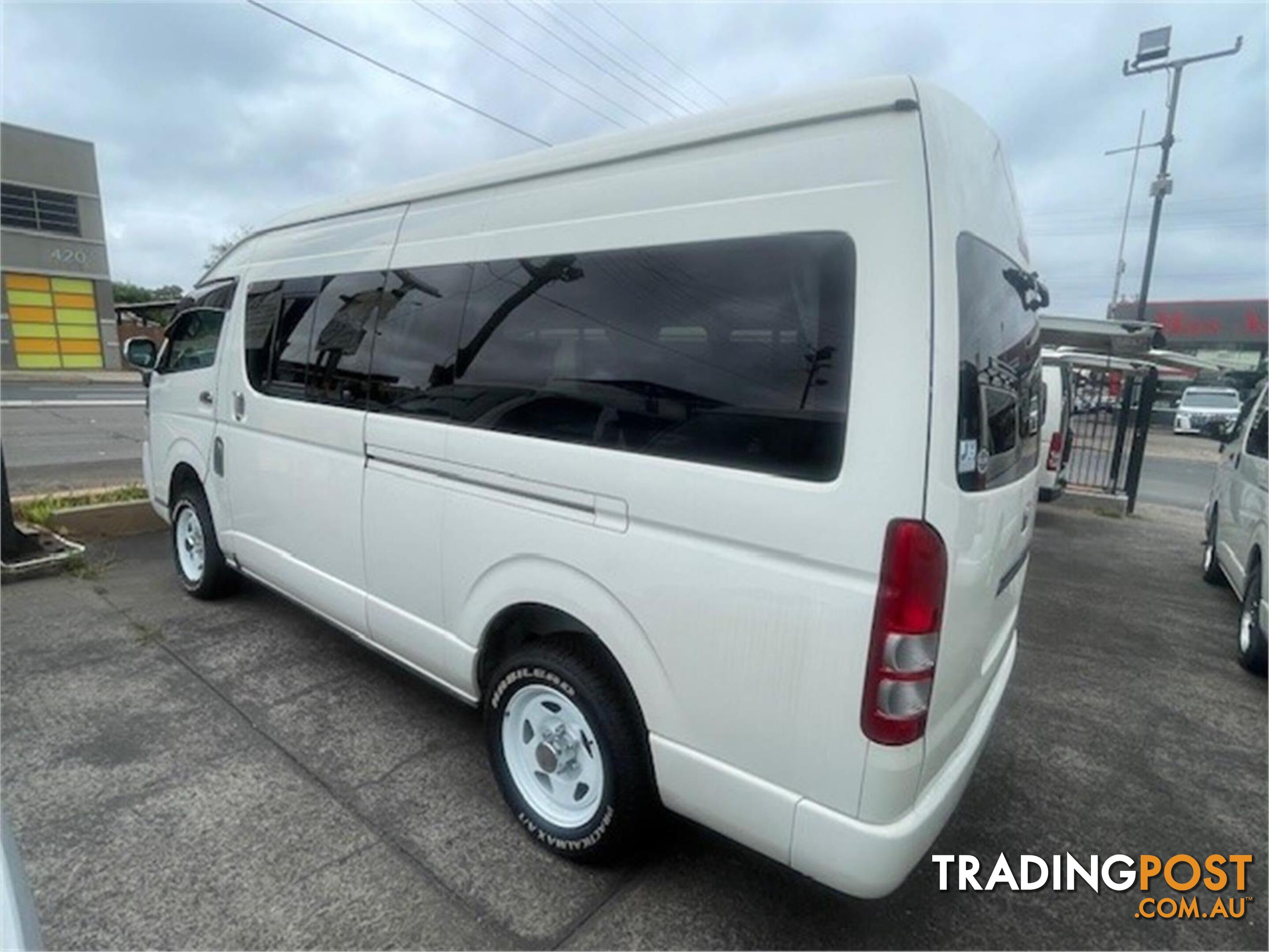 2009 TOYOTA HIACE DXHIGHROOFWIDEBODY TRH226RMY09UPGRADE 4D VAN