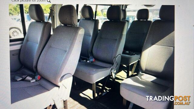 2005 TOYOTA HIACE  TRH214 4D VAN