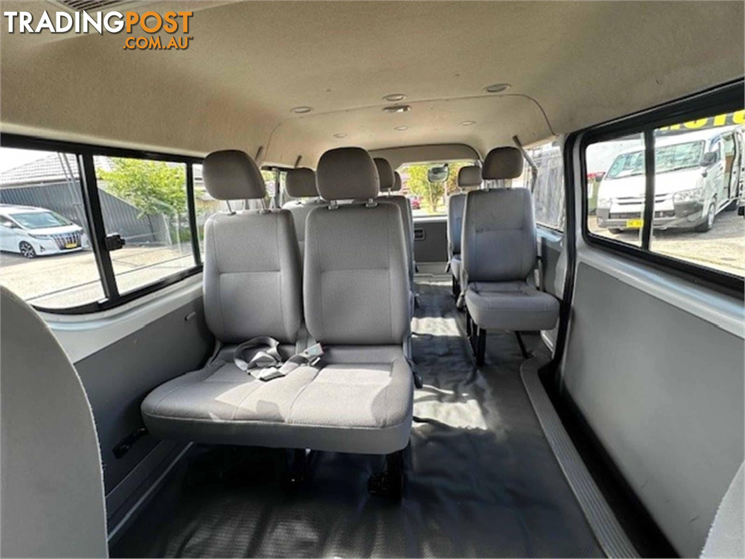 2005 TOYOTA HIACE  TRH214 4D VAN