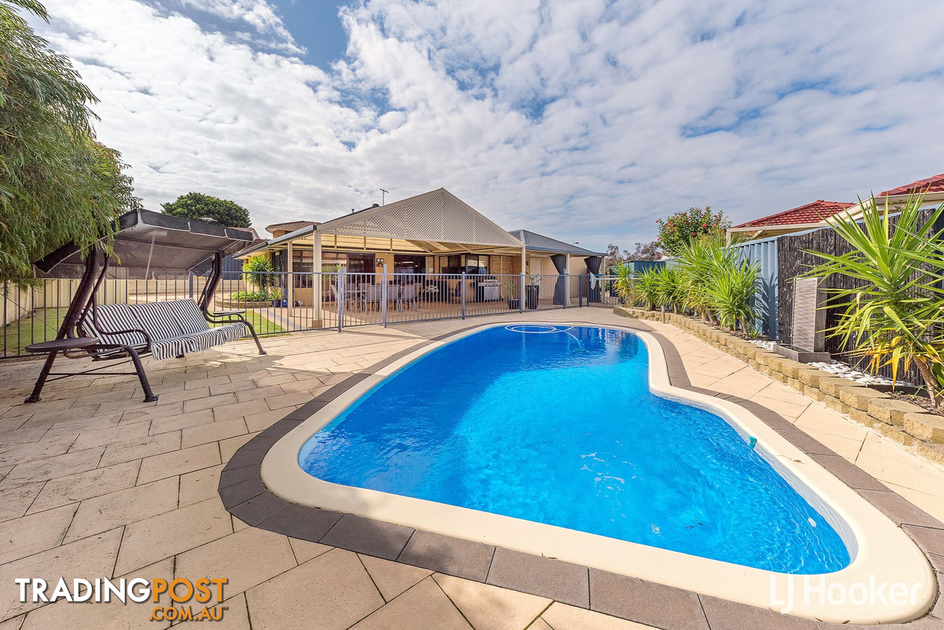 11 Witney Place LEEMING WA 6149