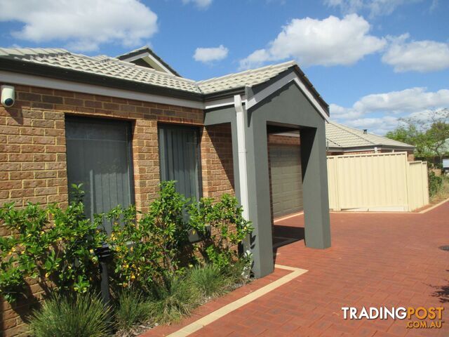 33B Banyard Ave KELMSCOTT WA 6111