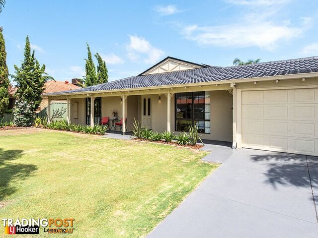 8 Charrington Court LEEMING WA 6149