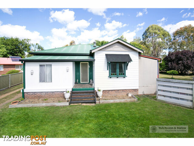 18 Samuelson Crescent Armidale NSW 2350