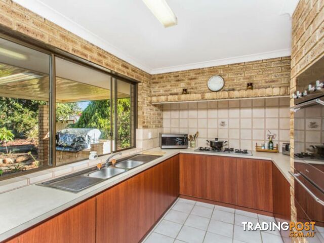 10 Wanill Place WANNEROO WA 6065