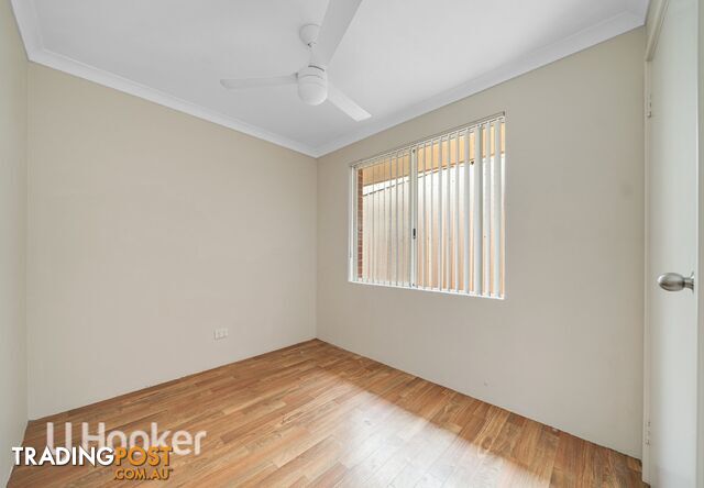 7 Warilda Court QUINNS ROCKS WA 6030 - photo 2 of 2