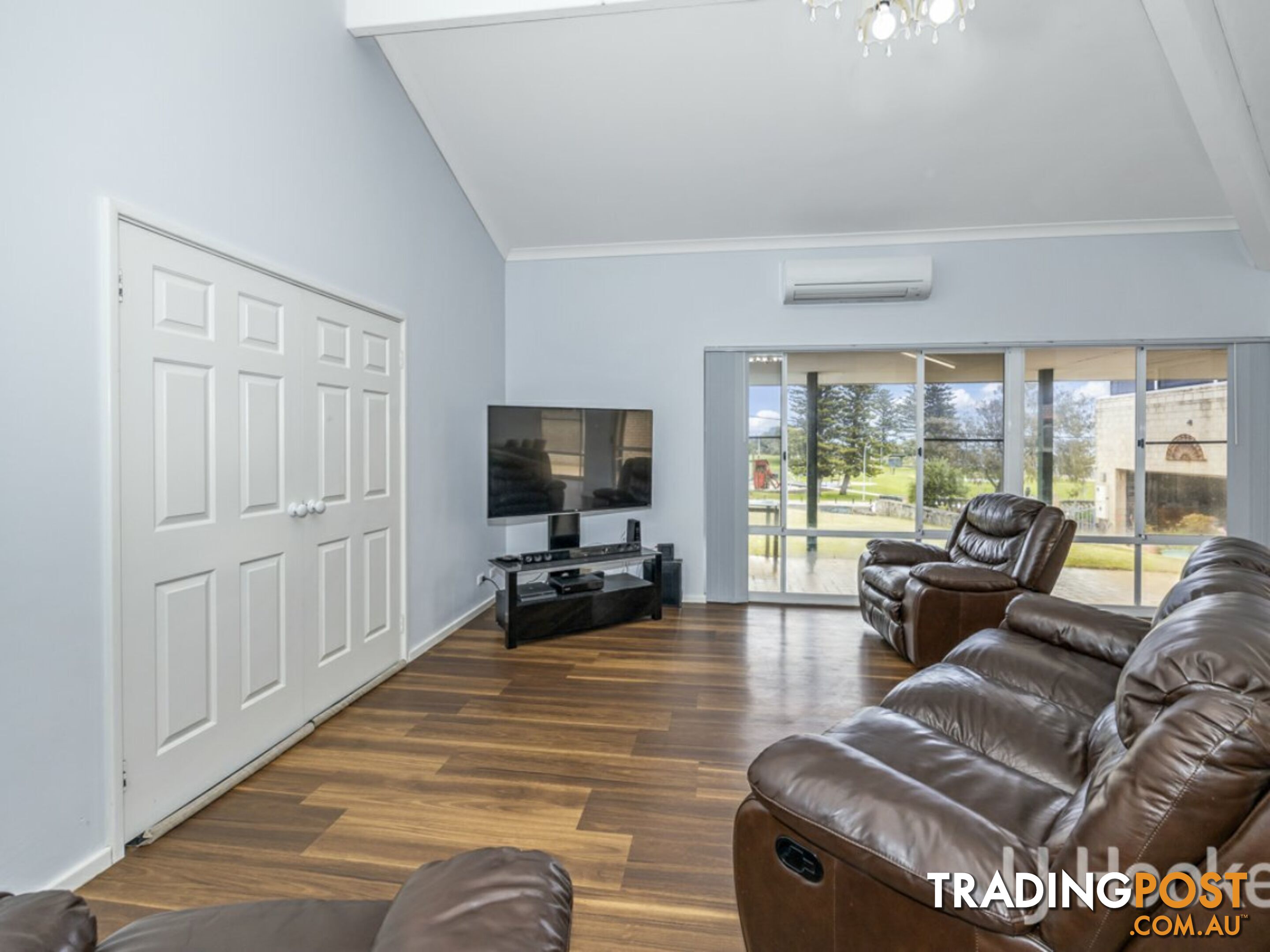 2 Oceanside Promenade MULLALOO WA 6027