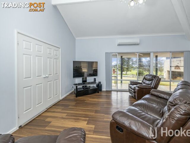 2 Oceanside Promenade MULLALOO WA 6027