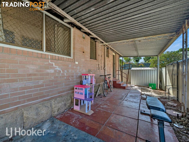 12 Lee Street MORLEY WA 6062