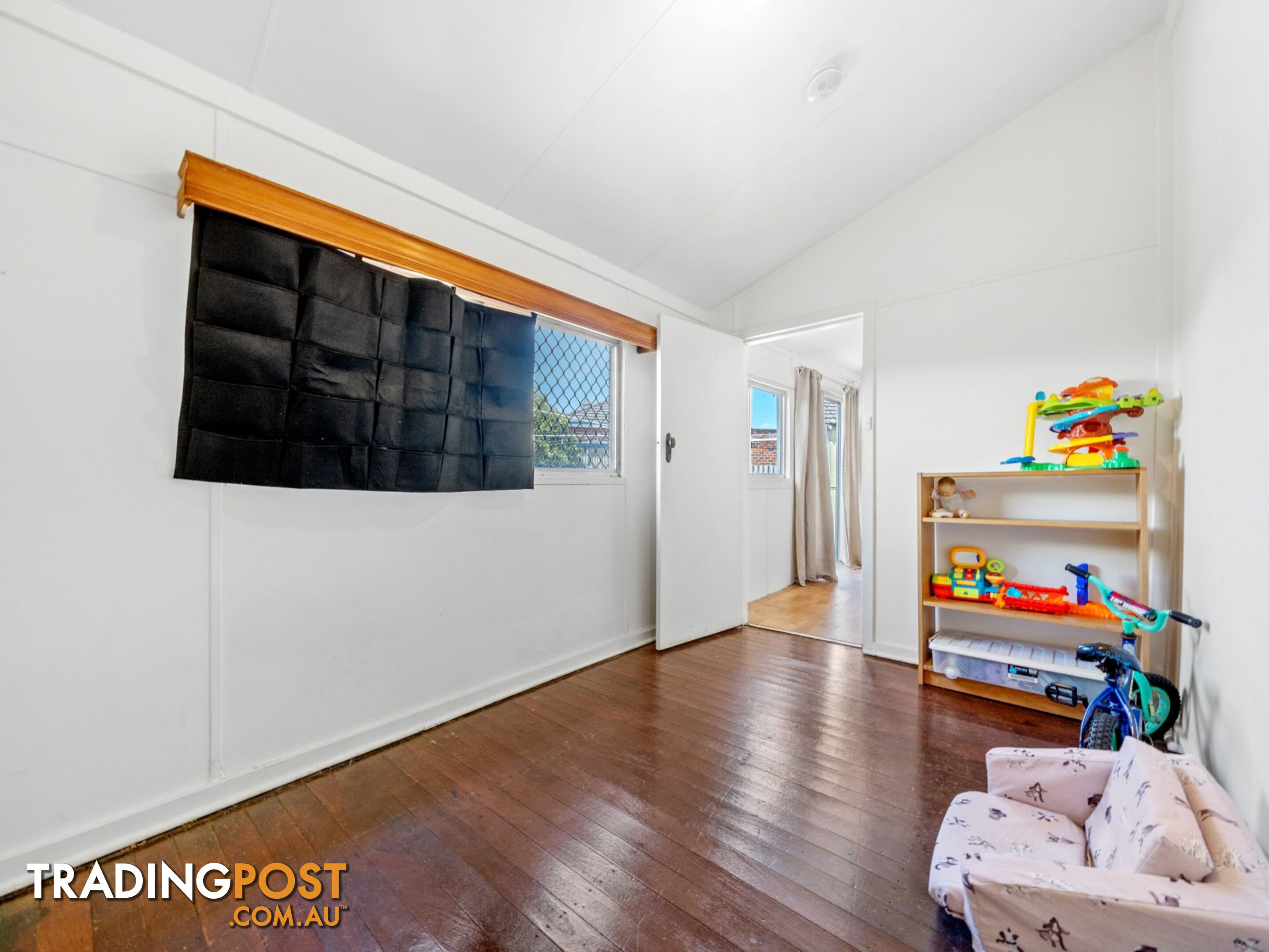 8 Plummer Street EAST VICTORIA PARK WA 6101