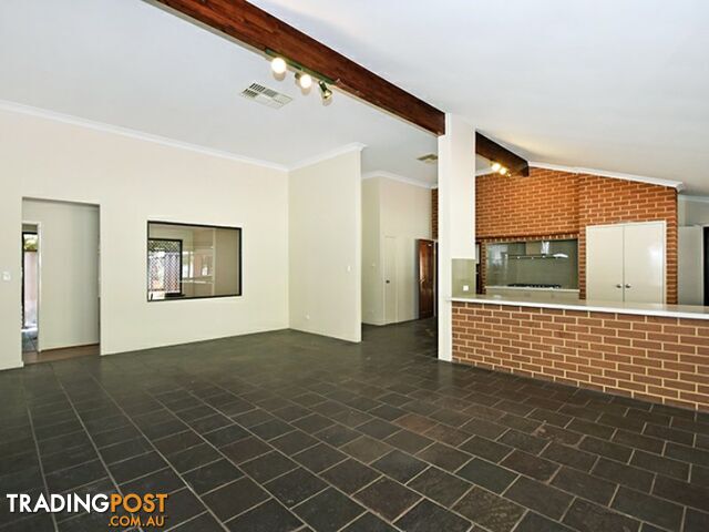 157 Summerlakes Parade BALLAJURA WA 6066