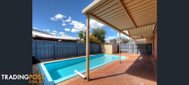 5 Anna Plains Circle ELLENBROOK WA 6069