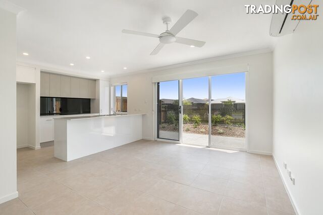 79 370 Gainsborough Drive Pimpama QLD 4209 - photo 4 of 16