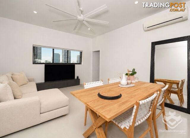 ID:21192600 9 Hooker Boulevard Broadbeach Waters QLD 4218 - photo 5 of 14