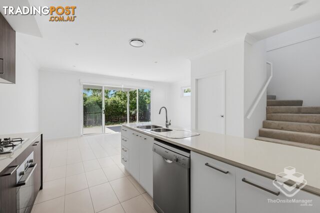 34 24 Bonogin Road Mudgeeraba QLD 4213 - photo 5 of 17