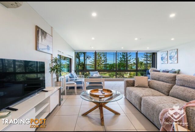 1 408 Marine Parade Biggera Waters QLD 4216 - photo 2 of 10