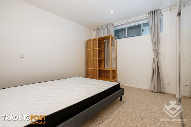 ID:21200718 220 Old Cleveland Road Coorparoo QLD 4151