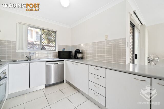 12 2 Rory Court Calamvale QLD 4116 - photo 5 of 10
