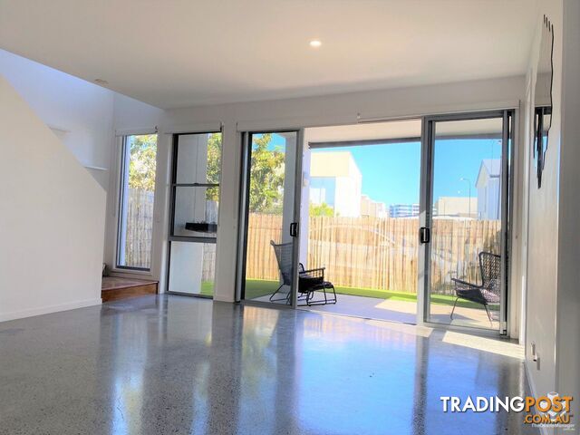 22/2 Emily Way Varsity Lakes QLD 4227