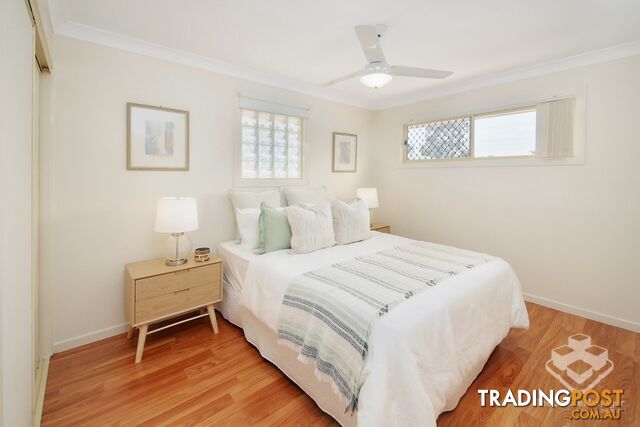 ID:21196380 56 Wright Street Carindale QLD 4152 - photo 2 of 13