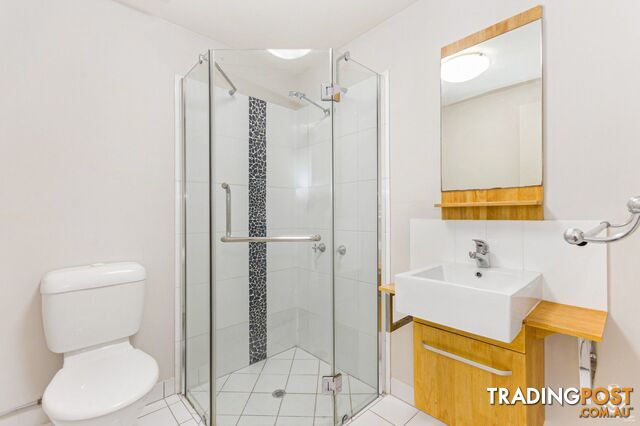 Unit320/41-51 Oonoonba Road Idalia QLD 4811 - photo 2 of 7