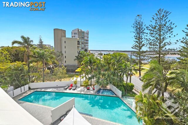 402 230 Marine Parade Labrador QLD 4215