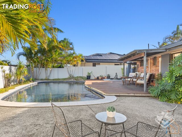 132 Oceanic Drive Mermaid Waters QLD 4218 - photo 5 of 18