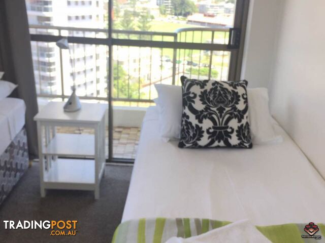 ID:3899528/4 Britannia Avenue Broadbeach QLD 4218