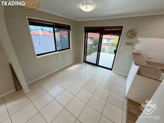 25 Koola Street Wishart QLD 4122 - photo 5 of 19