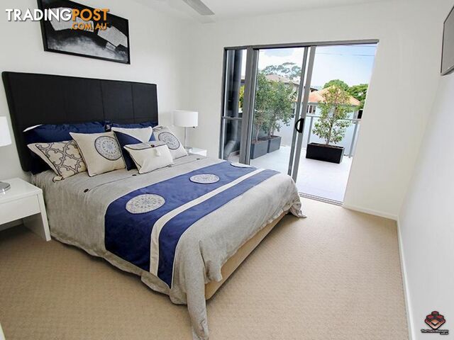 2 Laurence Street St Lucia QLD 4067