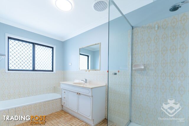 1 Fernshaw Street MacGregor QLD 4109 - photo 5 of 26