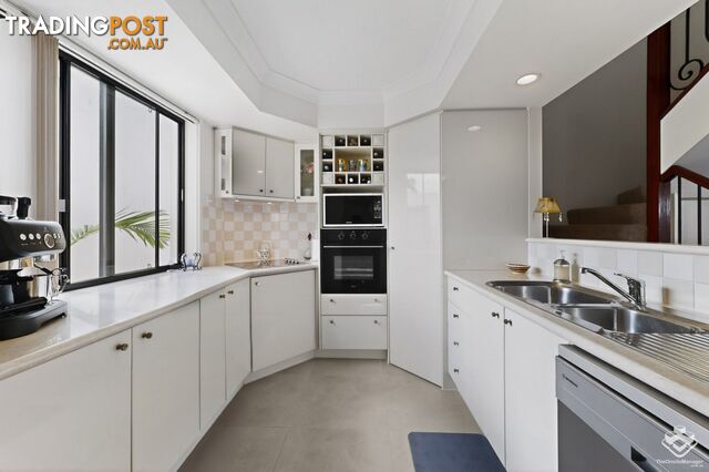 81/60 Caseys Road Hope Island QLD 4212 - photo 4 of 15
