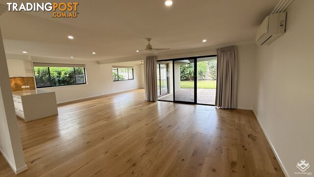 15 MacKay Close Bundall QLD 4217