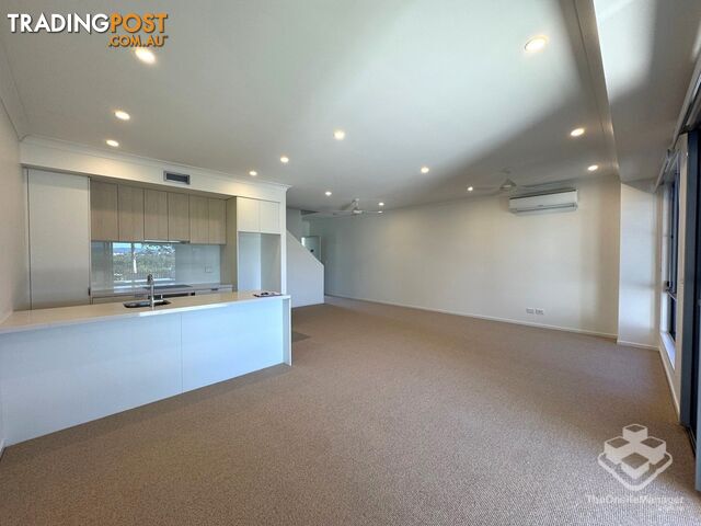 23 3400 Panorama Drive Carrara QLD 4211 - photo 3 of 12