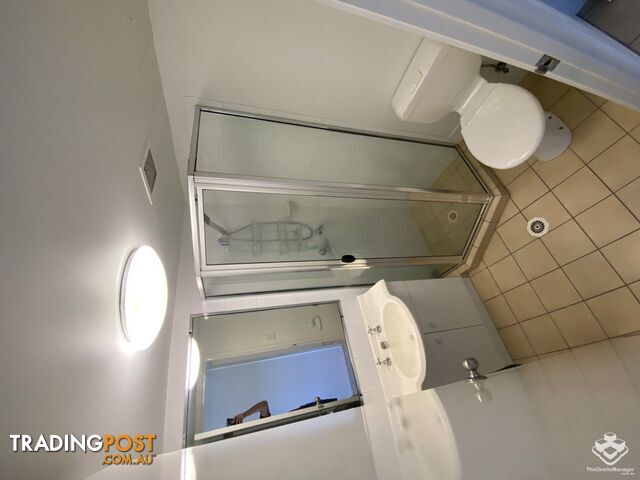 ID:21152773 129-131 Currumburra Road Ashmore Qld 4214 - photo 5 of 11