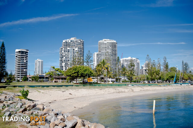 66/22 Montgomery Avenue Main Beach QLD 4217