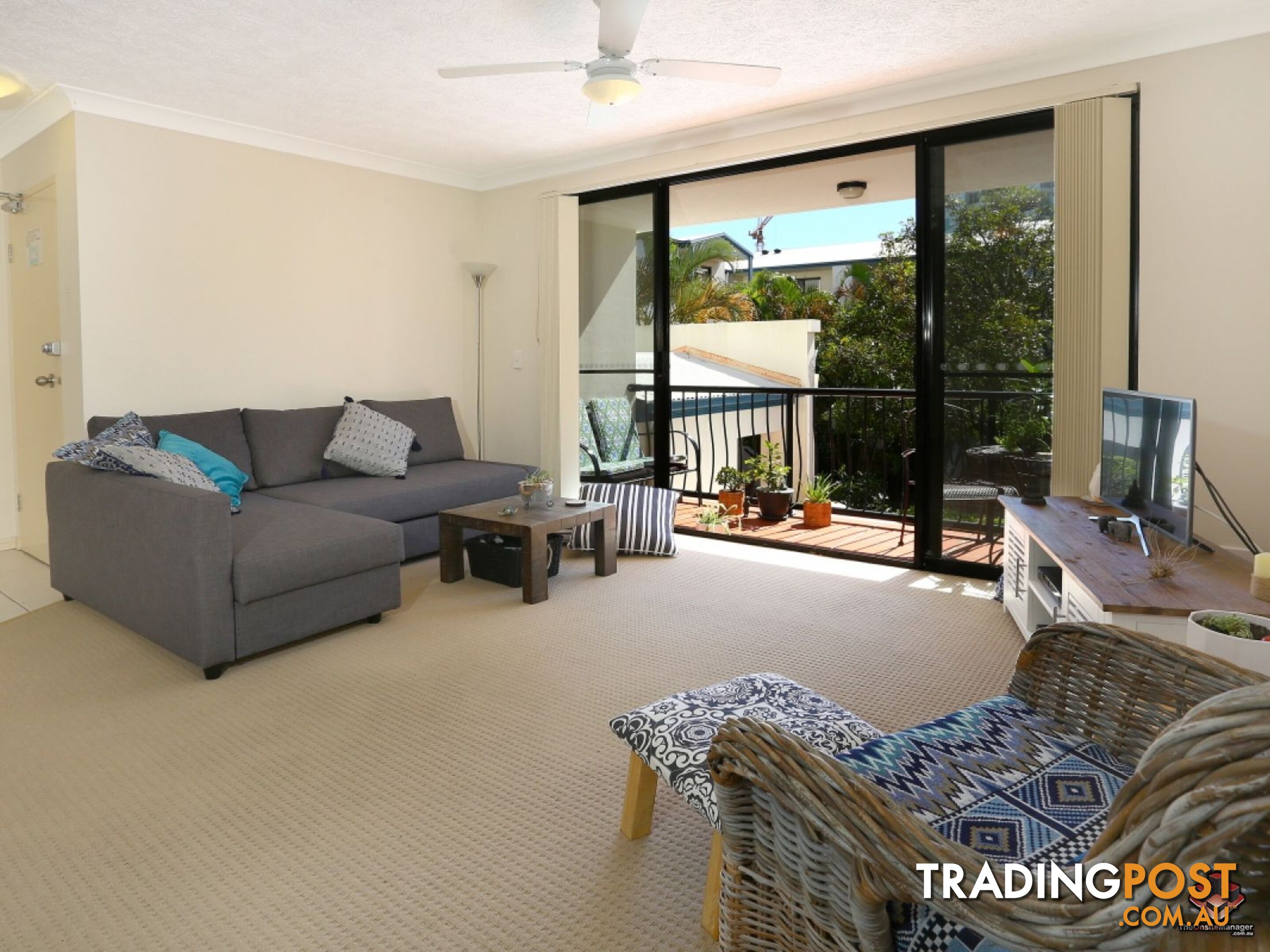 38 Labrador Street Labrador QLD 4215